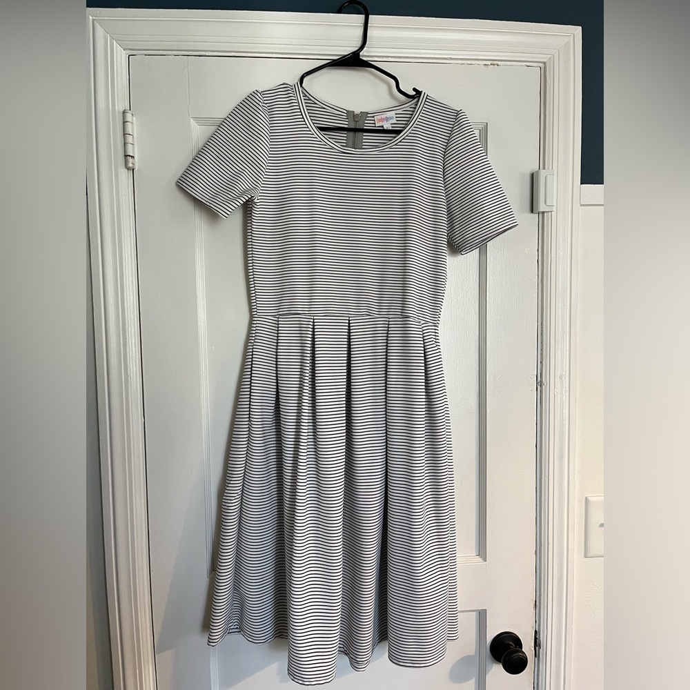 LulaRoe black & White Striped Amelia Dress